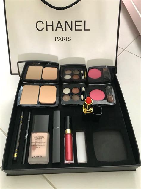 stock cosmetici chanel|Chanel facial makeup.